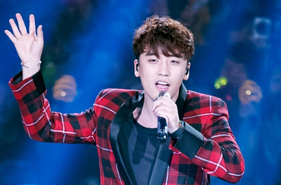 Jadi Korban Penipuan Rp 23 Miliar, Seungri Big Bang Tuntut Penyanyi Cewek Ini