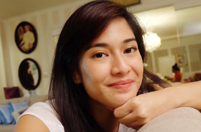 Dian Sastro Buka Suara Soal Disebut Jarang Unggah Foto Bareng Suami