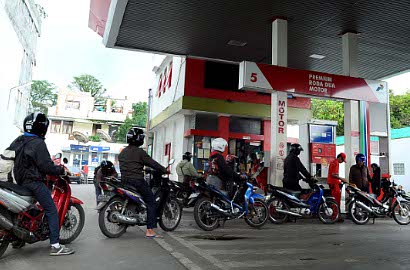 BBM Turun, Publik Protes Tarif Angkot dan Taksi Tak Ada Perubahan