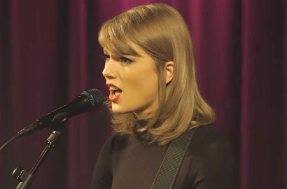 Taylor Swift Unggah Videonya Saat Bawakan 'Wildest Dreams' Versi Akustik