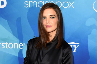 Katie Holmes Pakai Cincin Berlian, Bukti Tunangan dengan Jamie Foxx?
