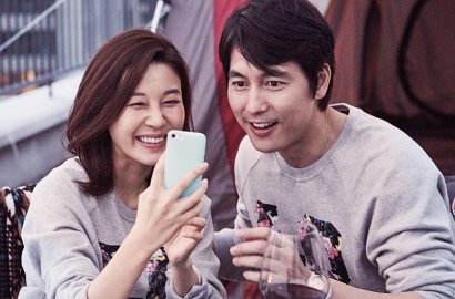 Jung Woo Sung Peluk Mesra Kim Ha Neul di Bawah Hujan untuk Poster 'Don't Forget Me'