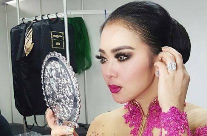 Foto Syahrini Ala Barbie di HUT Indosiar ke-21 Dibilang Editan Pinggang