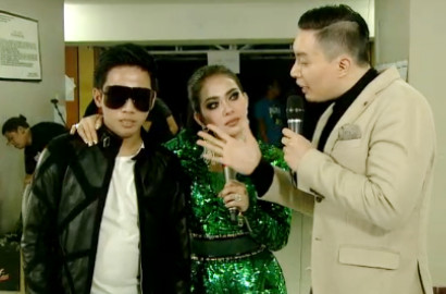 Bikin Ngakak, Beredar Video Syahrini Bergaya Lebay dan Tertimpa Tiang Partisi