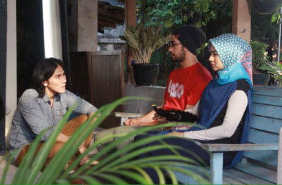 Tak Hanya Drama, Film 'Talak Tiga' Hadirkan Aksi Kocak Vino Bastian cs