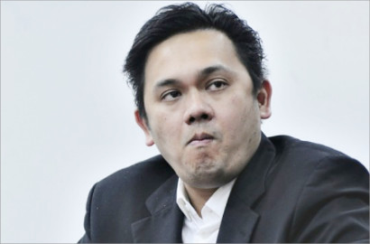 Farhat Bocorkan Rumah Regina Akan Digerebek Istri Sah Krisna Murti