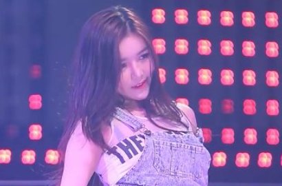Kostum Makin Vulgar, Laysha Pamer Bokong dan Twerking Saat Tampil