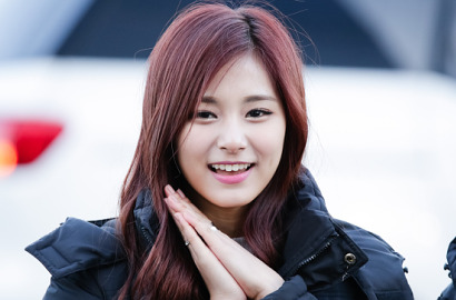 Kena Kontroversi, Tzuyu Twice Akan Hiatus dari Aktivitas di Tiongkok
