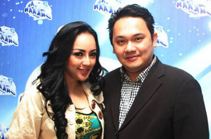 Dituding Masih Cinta Regina, Farhat Abbas Justru Ingin Gelar Pesta Kebebasannya