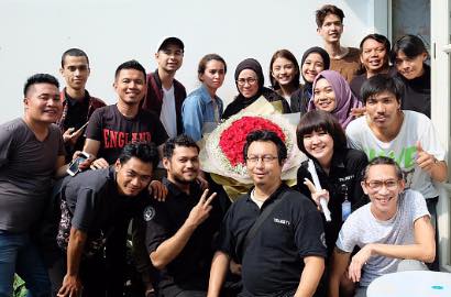 Ulang Tahun, Melly Goeslaw Dapat Kejutan Romantis dari Suami dan BBB