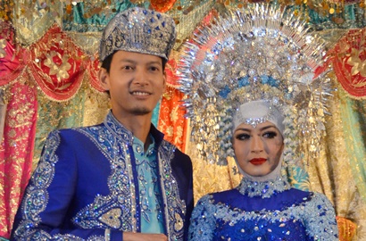 Kisah Unik Percintaan Fedi Nuril dan Vanny Bermula dari Broadcast Message