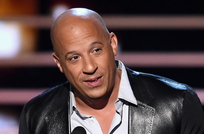 Vin Diesel Pamer Poster 'Fast and Furious 8', Netter Rindu Mendiang Paul Walker
