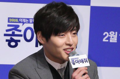 Demi Totalitas Akting di Film 'Dong-ju', Kang Ha Neul Rela Cukur Rambut