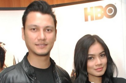 Ingin Berhijab, Titi Kamal Direstui Christian Sugiono