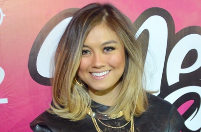 Tampil Ala Balerina, Agnes Monica Malah Dianggap Tiru Gaya CL 2NE1 dan Miley Cyrus