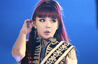 Muncul Lewat Selca Imut Baru, Park Bom 2NE1 Dibilang Tak Tahu Malu