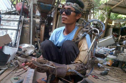 Menristek Dikti Siap Bantu Kembangkan Tangan Robot Buatan Pria Lumpuh Asal Bali