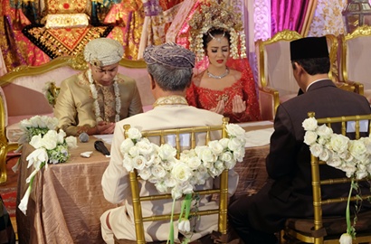 Resmi Dipersunting Chandra, Nina Zatulini Sempat Nangis