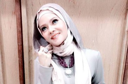 Asmara Penyanyi Terry Kandas Usai Putuskan untuk Berhijab