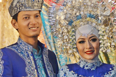 Malam Mingguan Pertama, Pelukan Fedi Nuril ke Istri Bikin Fans Baper Lagi