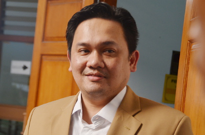 Bukan Nia Daniati, Farhat Abbas Anggap Regina Mantan Istri Terburuk