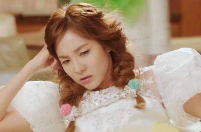 Paling Populer, Dara 2NE1 Jadi Idol Sombong di 'One More Happy Ending'