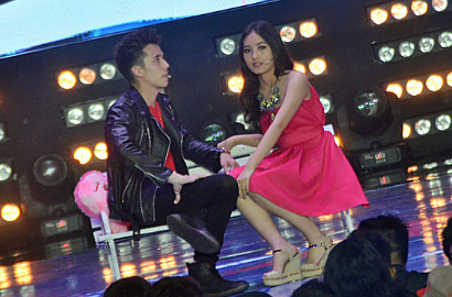 Dinner Bareng Steven William, Natasha Wilona Tampil Feminin di 'Anak Jalanan'