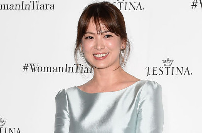 Jadi Model Iklan Perhiasan, Song Hye Kyo Cantik dan Elegan