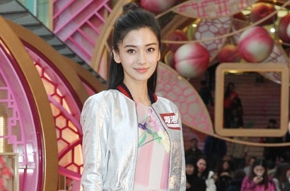 Rayakan Tahun Baru Imlek, Ini Harapan Angelababy Soal Momongan