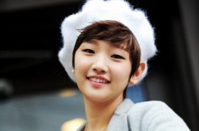 Berkat Film 'Black Priests', Park So Dam Raih Piala Rookie Actress