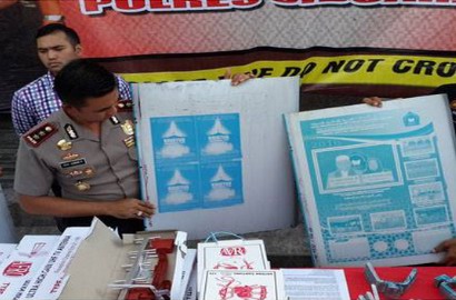 Usai Panci, Polisi Temukan Plat Alumunium Bertuliskan Simbol Agama