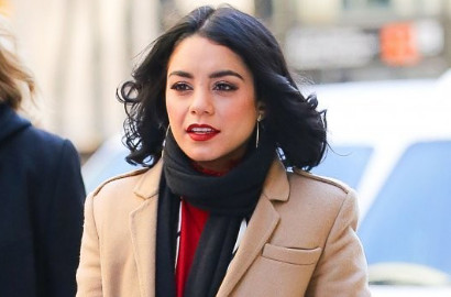 Vanessa Hudgens Sedih Ayah Meninggal Karena Kanker