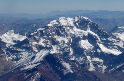 3 Mahasiswi UNPAR Kibarkan Merah Putih di Puncak Aconcagua di Argentina