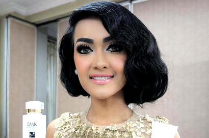 Gara-Gara Cuaca, Julia Perez Pasang Kode 'Nakal'