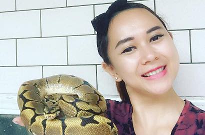 Tampil Percaya Diri, Aura Kasih Ungkap Bagian Tubuh yang Paling Seksi
