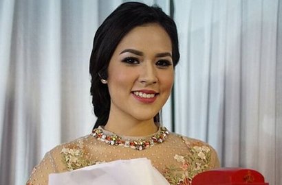 Raisa Dihajar Sutradara di Film 'Terjebak Nostalgia'