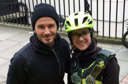 Baik Hati, David Beckham Beri Minuman Hangat untuk Paramedis di Jalanan