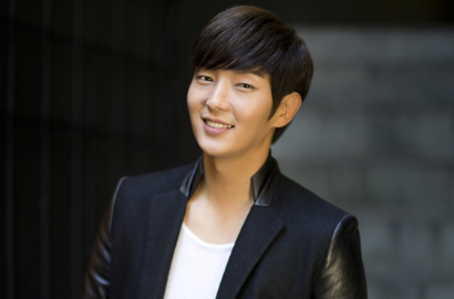 Antusias, Lee Jun Ki Pamer Foto Bareng Saudara Pangerannya di 'Scarlet Heart Ryeo'
