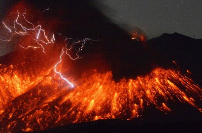 Gunung di Jepang Meletus Dekat Pembangkit Listrik Nuklir
