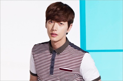 Bikin Iri, Fans Beruntung Ini Didatangi Park Hae Jin di Sekolah