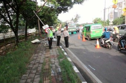 Kecelakaan Maut Fortuner Vs Sepeda Motor, 4 Tewas