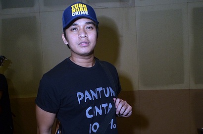 'Pantun Cinta' Billy Syaputra Untuk Hadiah Alm.Olga