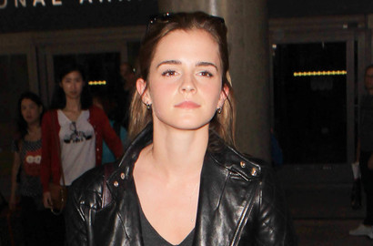 Kepergok Jalan Bareng, Emma Watson Pacari Pria 10 Tahun Lebih Tua?