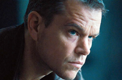 Sambil Pegang Pistol, Matt Damon Misterius di Poster 'Jason Bourne'