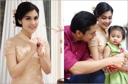 Ditemani Kekasih, Sandra Dewi Tampil Anggun Saat Imlek