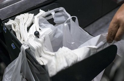 21 Februari, Kantong Plastik Berbayar Akan Diuji Coba di 22 Kota di Indonesia
