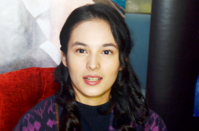 Demi 'Rudy Habibie', Chelsea Islan Sibuk Belajar Bahasa Jerman