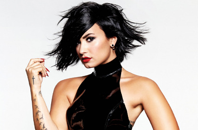 Demi Lovato Jadi Pede Punya Badan Gendut Berkat Kim Kardashian