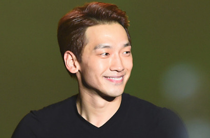 Syuting 'Come Back, Uncle' Saat Imlek, Rain Traktir Makan Seluruh Kru