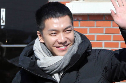 Foto Perdana Lee Seung Gi di Camp Militer Dirilis, Tetap Ganteng?
